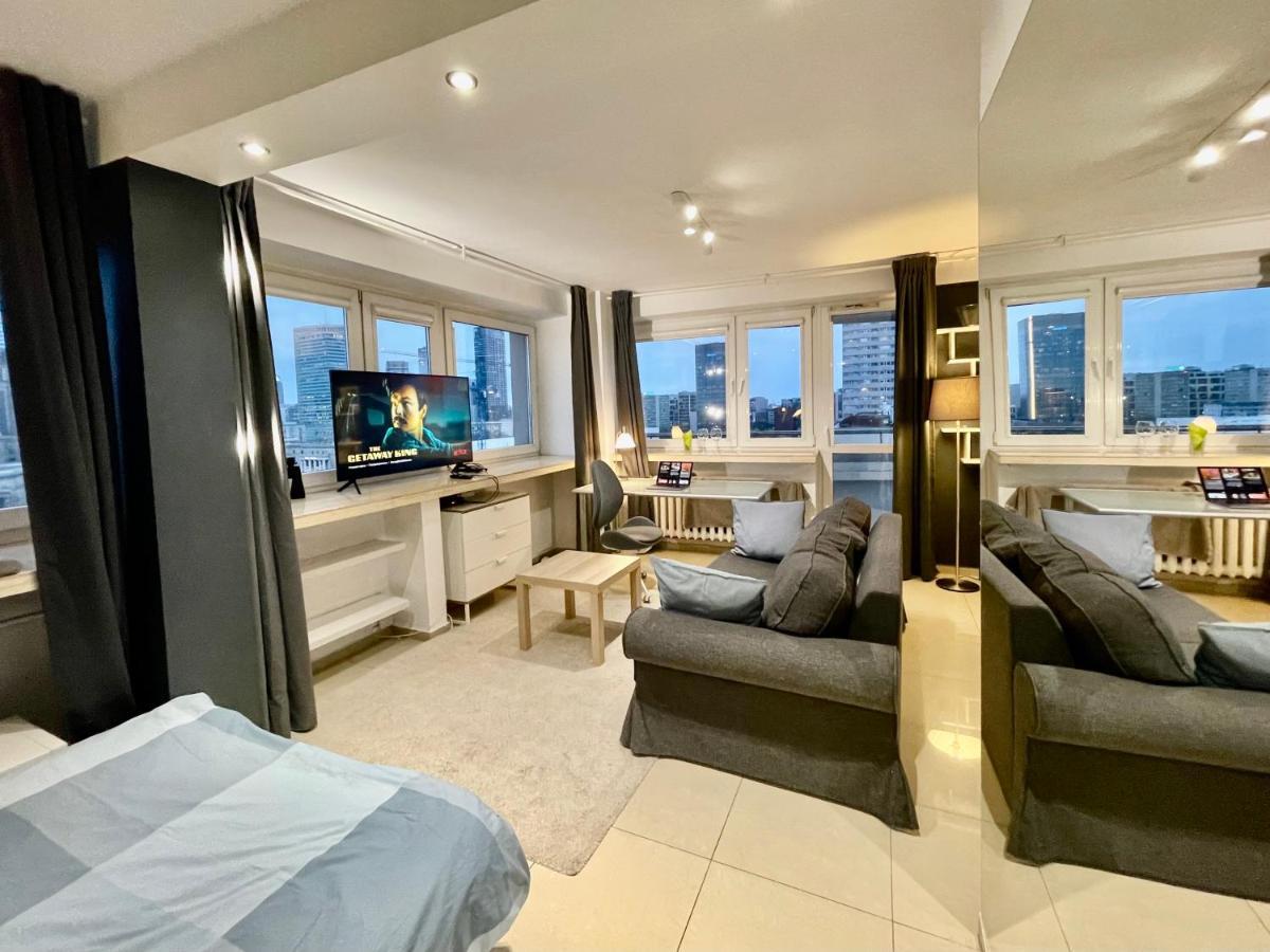 Sawa Apartment 2Xmetro Wifi 500 Mbs 50'Tv Netflix Hbo Appletv+ Warsaw Exterior photo