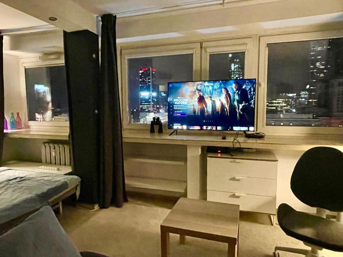 Sawa Apartment 2Xmetro Wifi 500 Mbs 50'Tv Netflix Hbo Appletv+ Warsaw Exterior photo