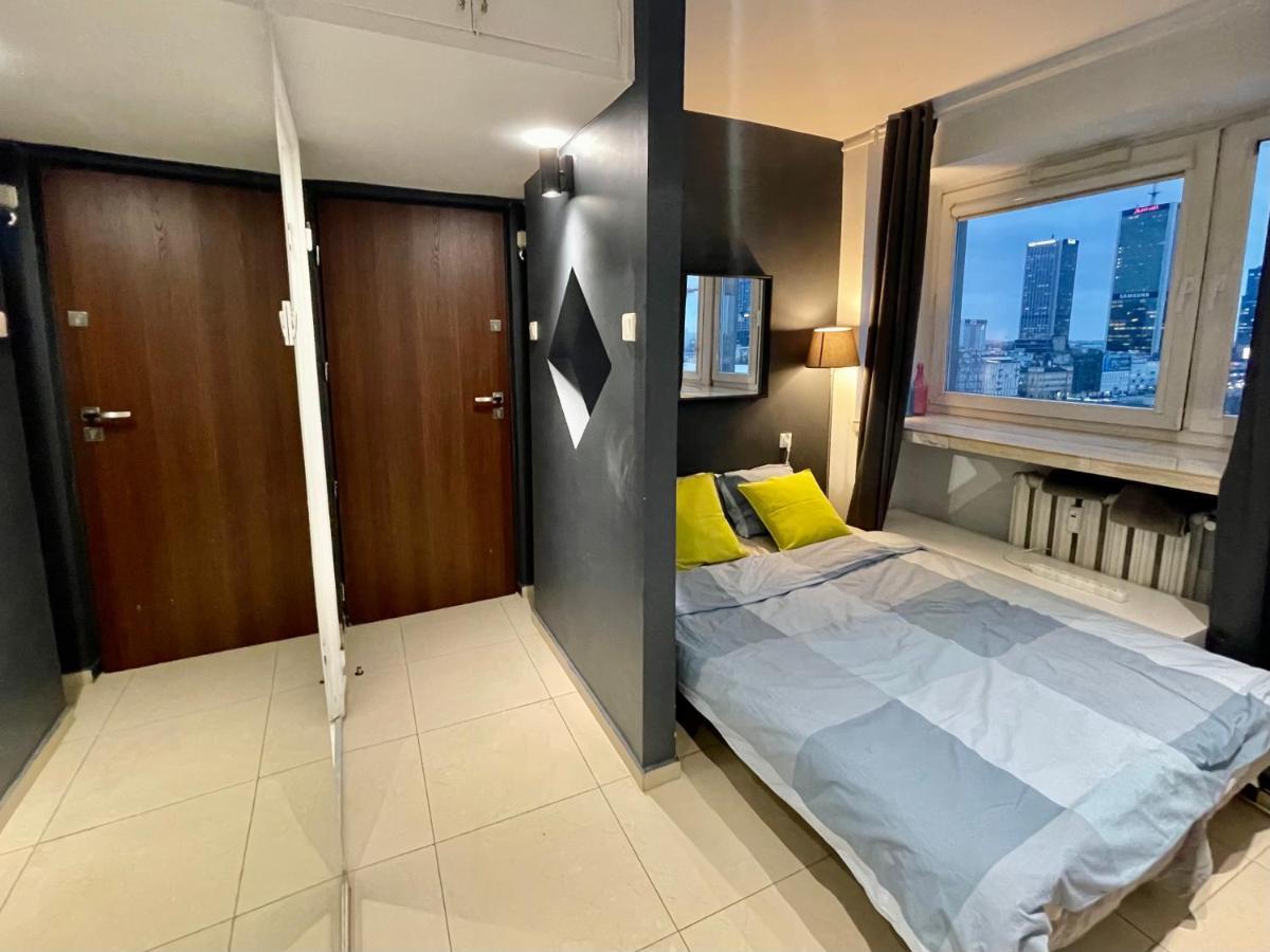 Sawa Apartment 2Xmetro Wifi 500 Mbs 50'Tv Netflix Hbo Appletv+ Warsaw Exterior photo